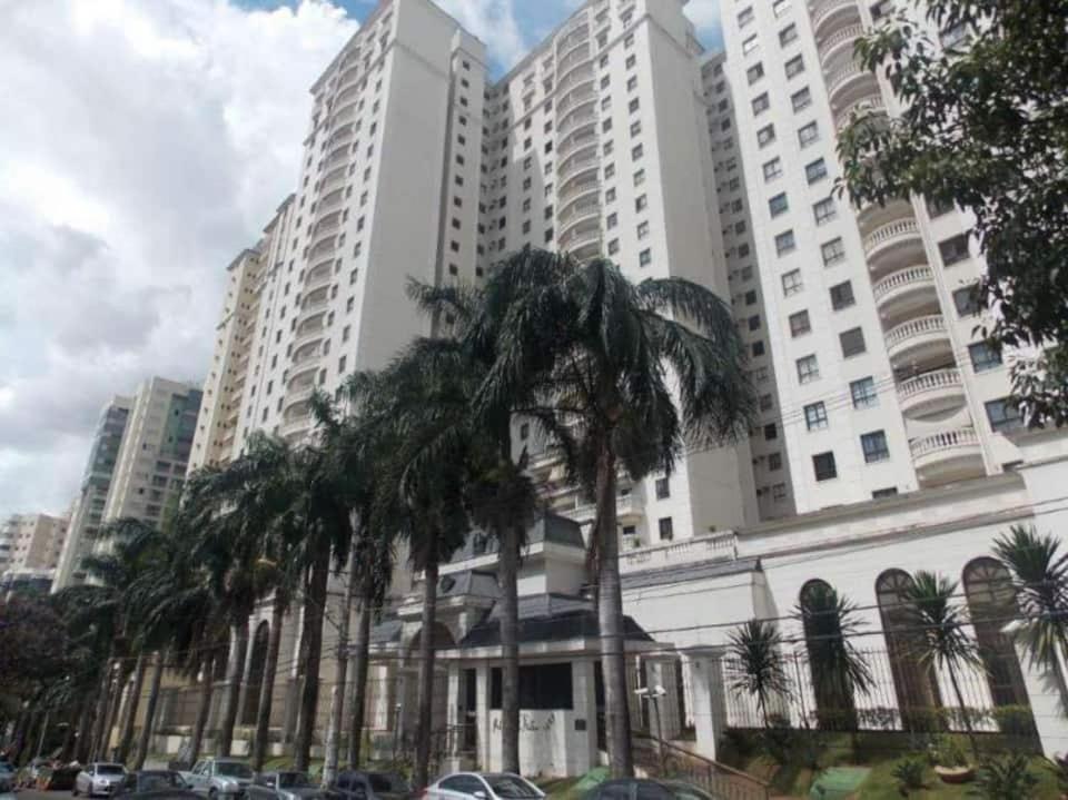 Luxuria Apartamento Palazzo Di Italia Гояния Экстерьер фото
